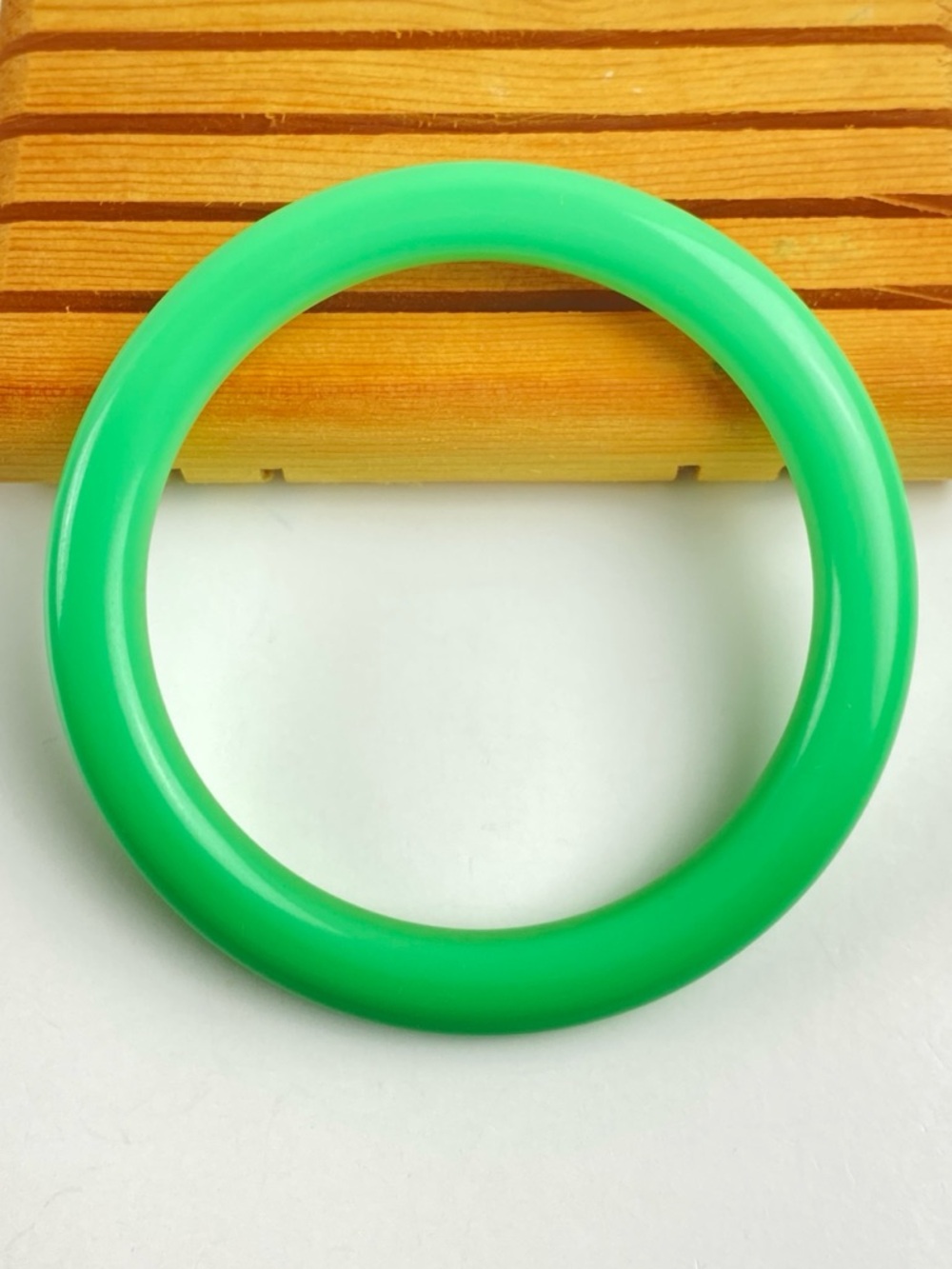 Vintage 70s Avon Color Go Round Bangle Bracelet Green Boho Chic Festival Retro